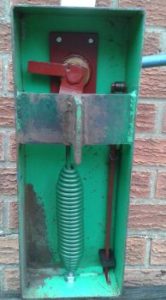 Swivel Hook & Bolt Clay Trap Spring fitted to a Clay Sport Royal lever trap.